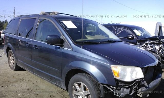 VIN: 2A8HR54P48R636590 - chrysler town and country
