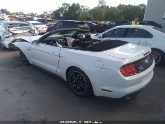 Photo 2 VIN: 1FATP8UH1J5142651 - FORD MUSTANG 