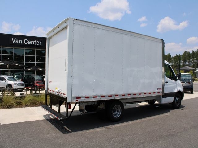 Photo 4 VIN: W2X8E33Y3MN174535 - FREIGHTLINER SPRINTER CAB CHASSIS 