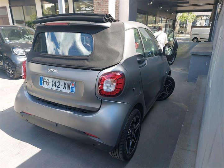 Photo 3 VIN: WME4534911K395609 - SMART FORTWO CABRIOLET 