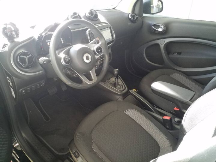 Photo 13 VIN: W1A4533911K433254 - SMART FORTWO COUPE (11.2014-&GT) 