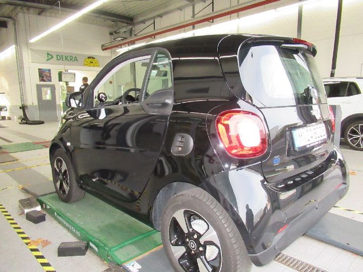 Photo 16 VIN: W1A4533911K433375 - SMART FORTWO COUPE (11.2014-&GT) 