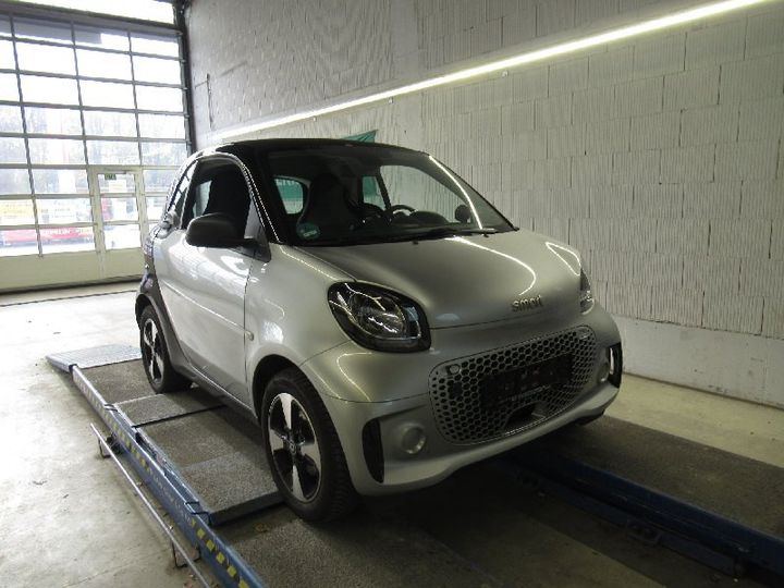 Photo 5 VIN: W1A4533911K434212 - SMART FORTWO COUPE (11.2014-&GT) 