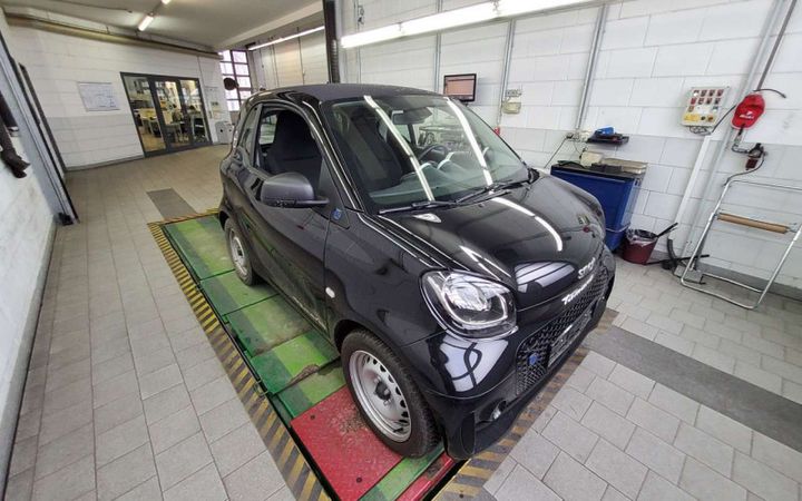 Photo 8 VIN: W1A4533911K445459 - SMART FORTWO COUPE (11.2014-&GT) 