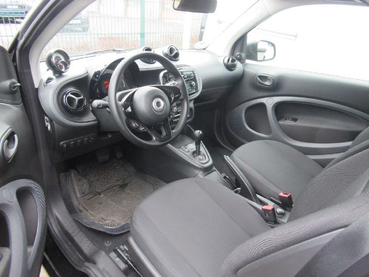 Photo 15 VIN: W1A4533911K461428 - SMART FORTWO COUPE (11.2014-&GT) 