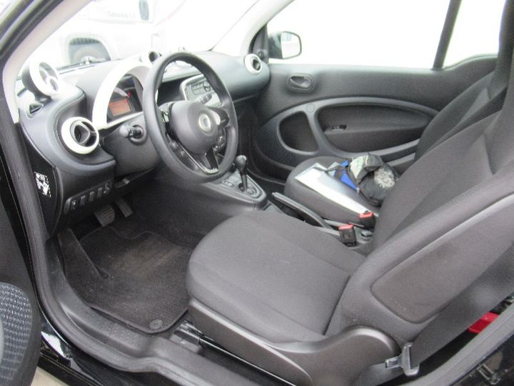 Photo 11 VIN: W1A4533911K445693 - SMART FORTWO COUPE (11.2014-&GT) 