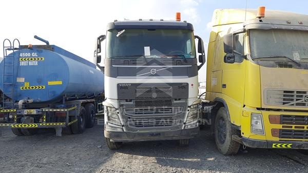 VIN: YV2RS02DXEA768173 - volvo fh 440