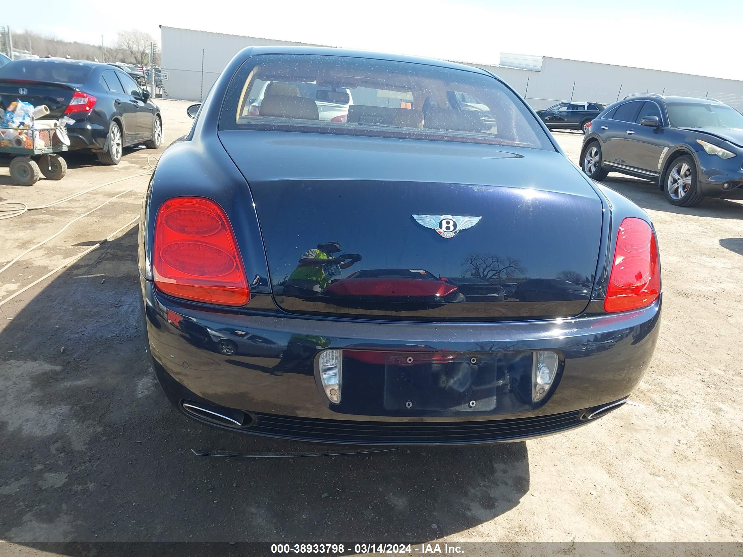 Photo 15 VIN: SCBBR53W46C034805 - BENTLEY CONTINENTAL FLYING SPUR 