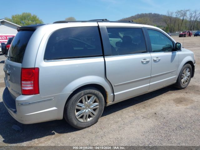 Photo 3 VIN: 2A4RR5DX2AR273640 - CHRYSLER TOWN & COUNTRY 
