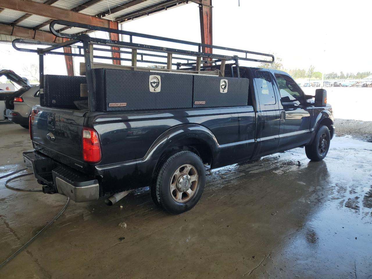 Photo 2 VIN: 1FT7X2A69GED30466 - FORD F250 