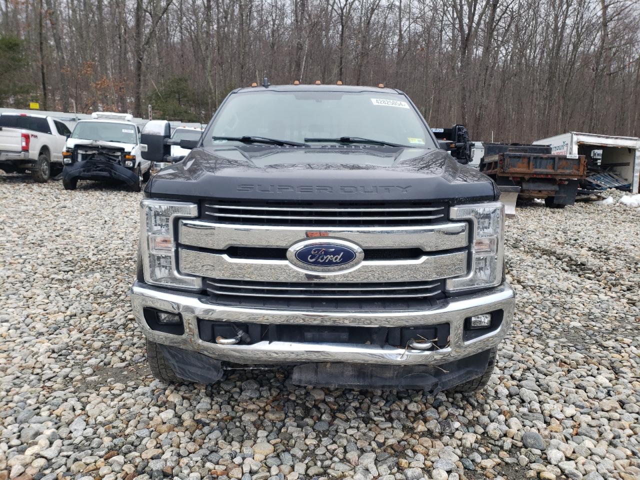 Photo 4 VIN: 1FT8W3BT1KEE49719 - FORD F350 