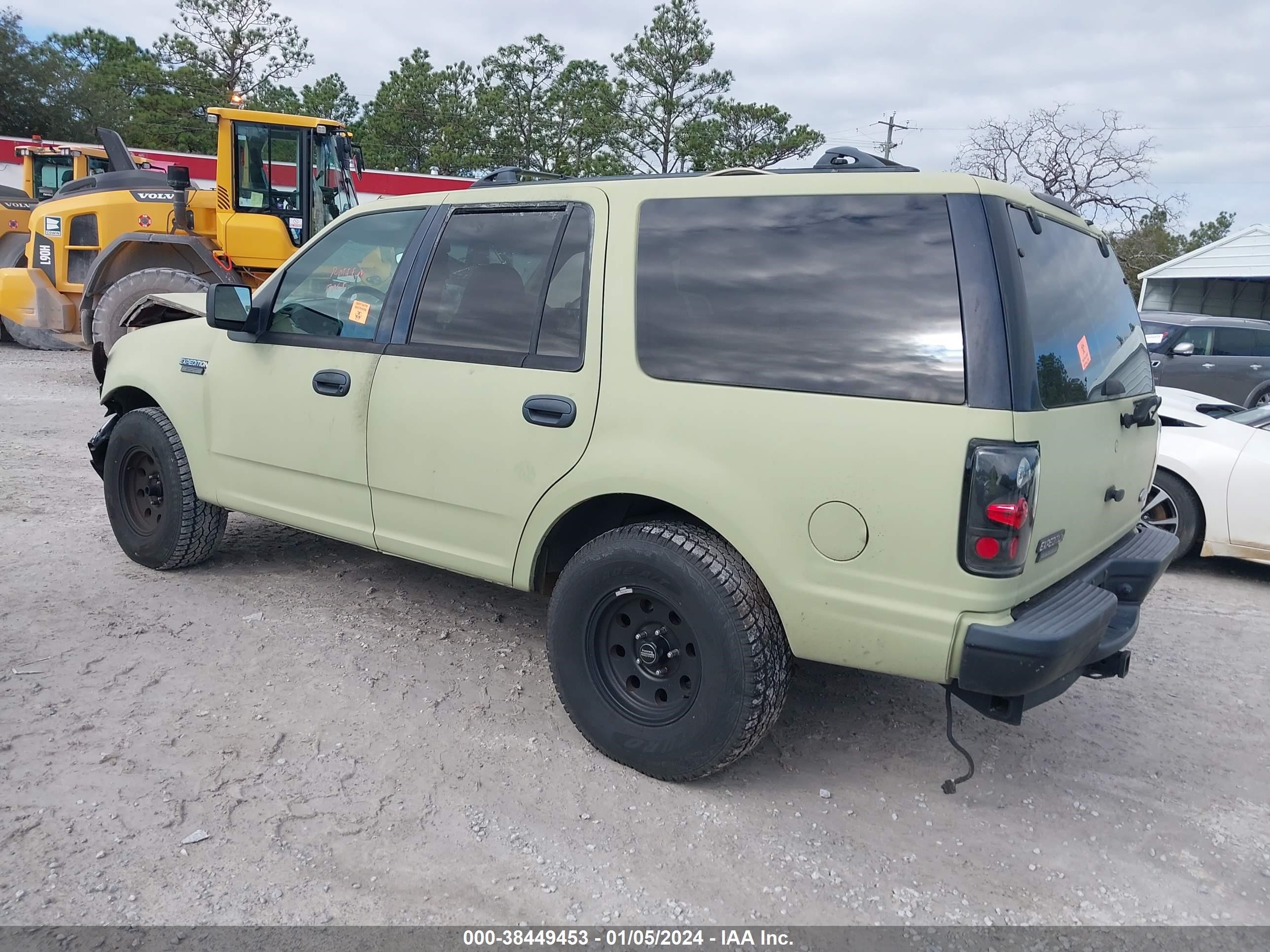 Photo 2 VIN: 1FMEU17L2VLC31581 - FORD EXPEDITION 