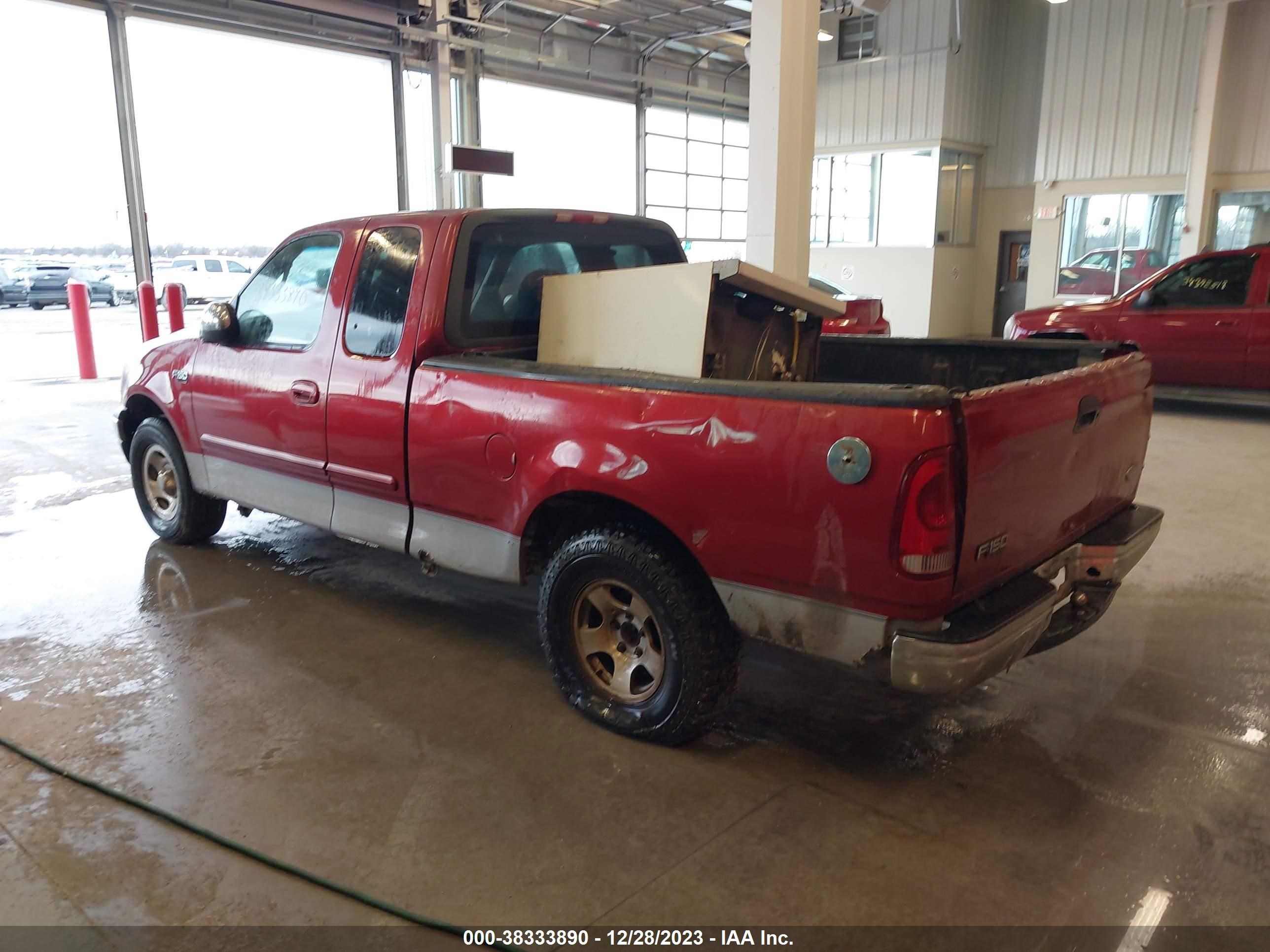 Photo 2 VIN: 1FTZX1725YNA16161 - FORD F-150 