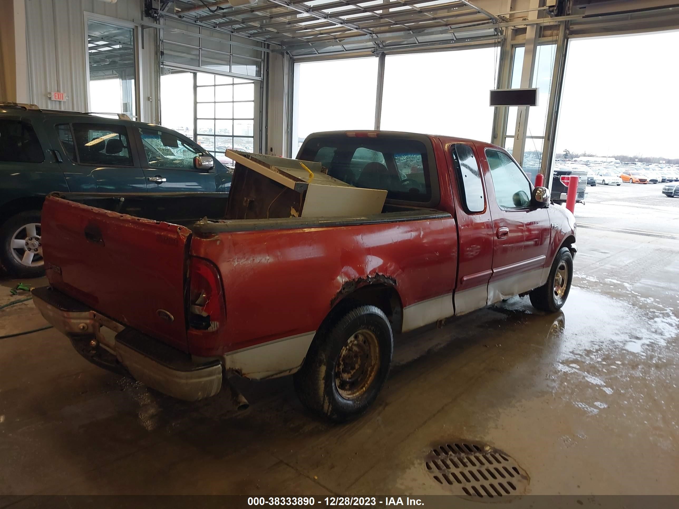 Photo 3 VIN: 1FTZX1725YNA16161 - FORD F-150 