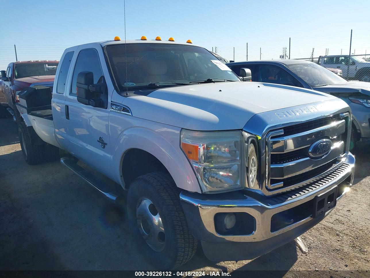 VIN: 1FT8X3DT3CED22417 - ford f350